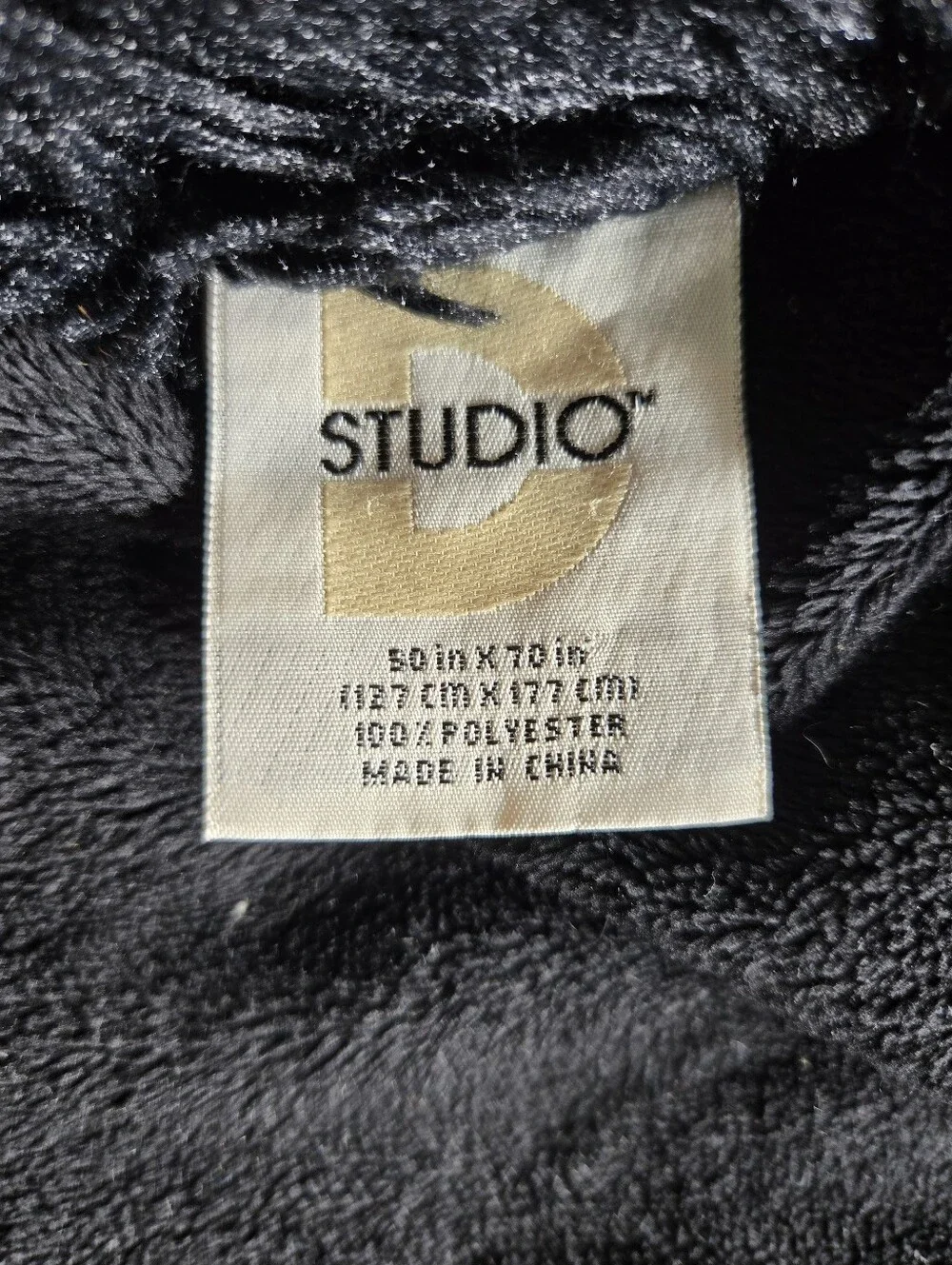 Studio D Black Blanket 50
